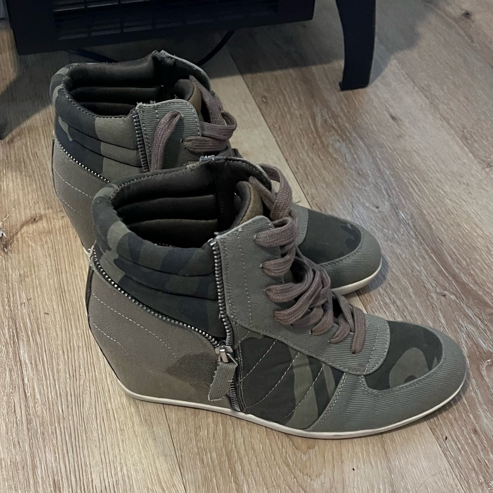 Wedge Booties - Picture 2 of 3